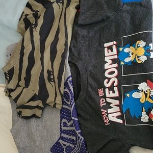 Boy 5T/5 Air Jordan (Nike) and Old Navy tees